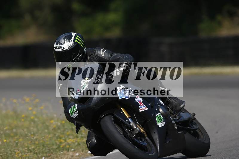 /Archiv-2023/28 05.06.2023 Moto Club Anneau du Rhin/vert-medium/1